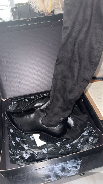 Боти, ботуши чизми