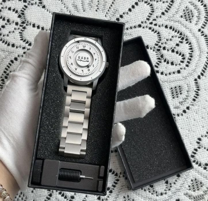 Часы Sabr серебристый
