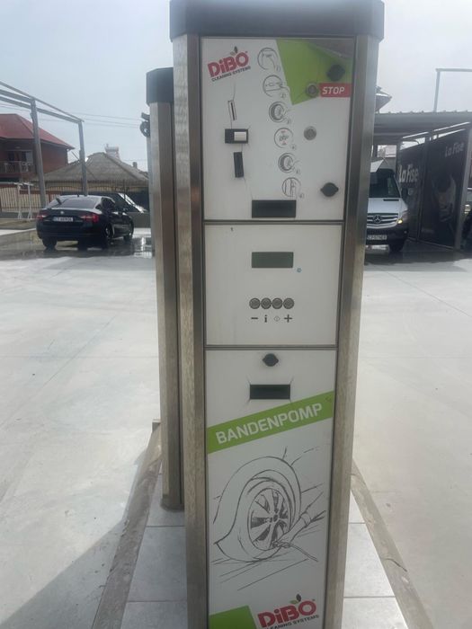 Vand aspiratoare profesionale self service