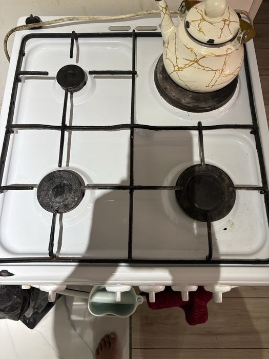 Продам газ плиту