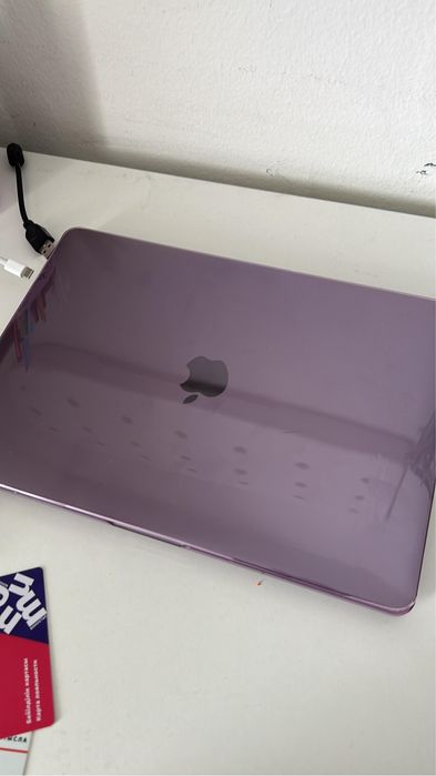 Продам Apple macbook 13 pro