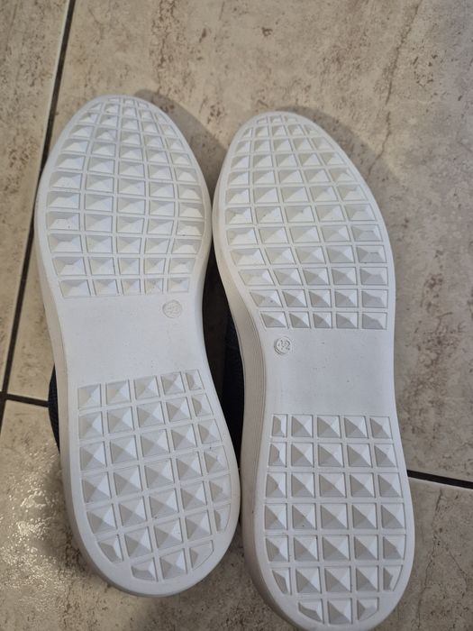 Pantofi de piele noi 43