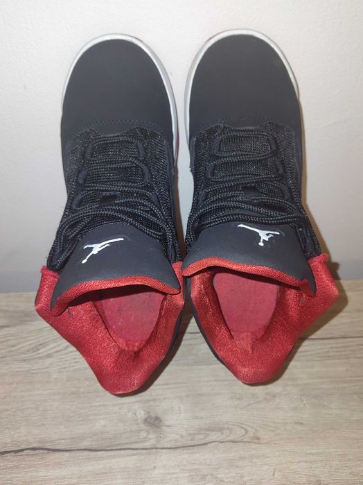 Jordan Max Aura 2 - ca noi