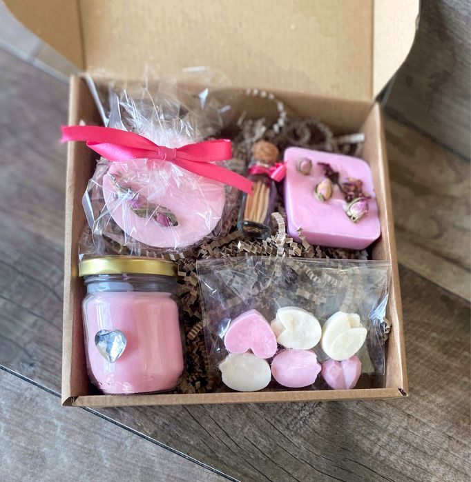 Подаръчни кутии със соеви свещи, коледни свещи