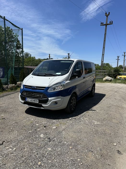 Ford Transit Custom 5 locuri