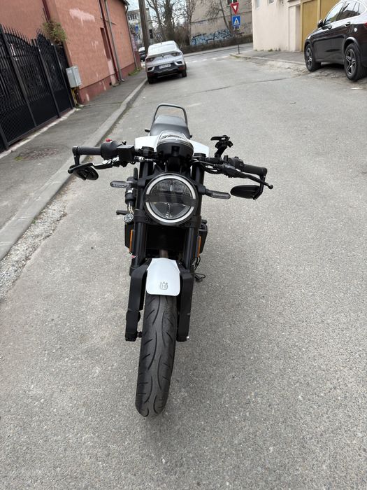 Husqvarna Vitpilen 401