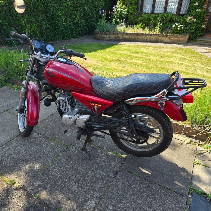 Yamaha YBR 125 custom