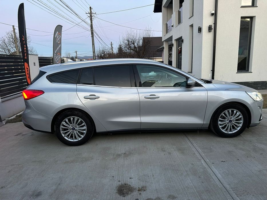 FORD FOCUS 1.5 disel 120 cp Automat/ Navi/ incalzire / clima /garanție