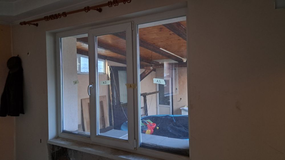 Vând ferestre/geamuri și uși termopan cu profil PVC