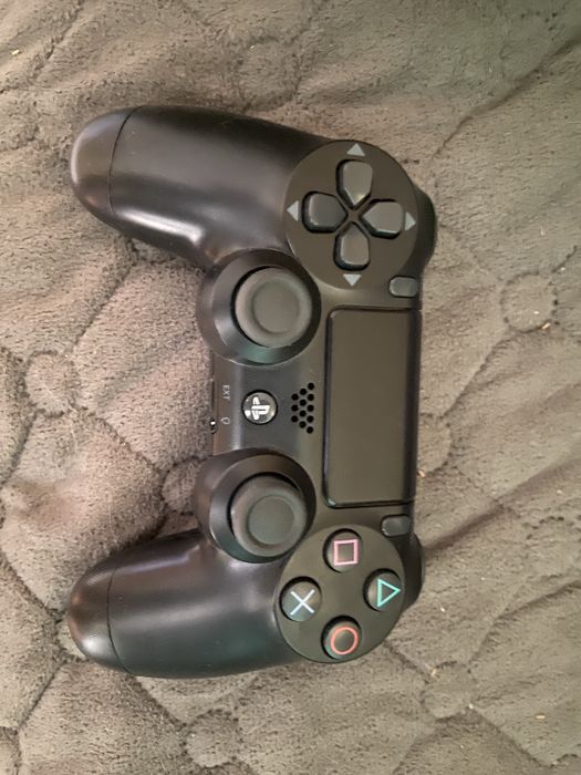 Продам PS4-FAT….