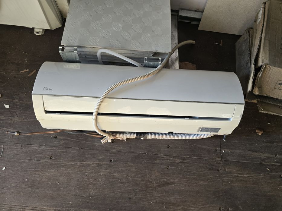 Кондиционер Midea