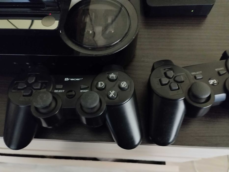 Плейстейшън 3 със 3 игри в отлично състояние
