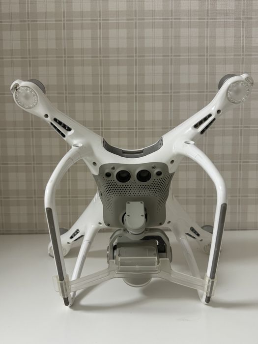 Продам дрон Dji Phantom 4 pro v2.0