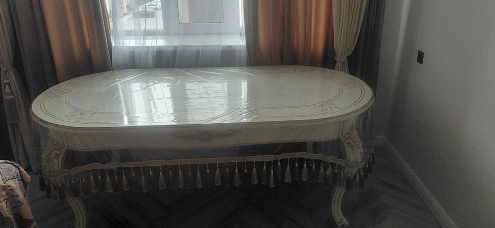 Продам стол и стулья