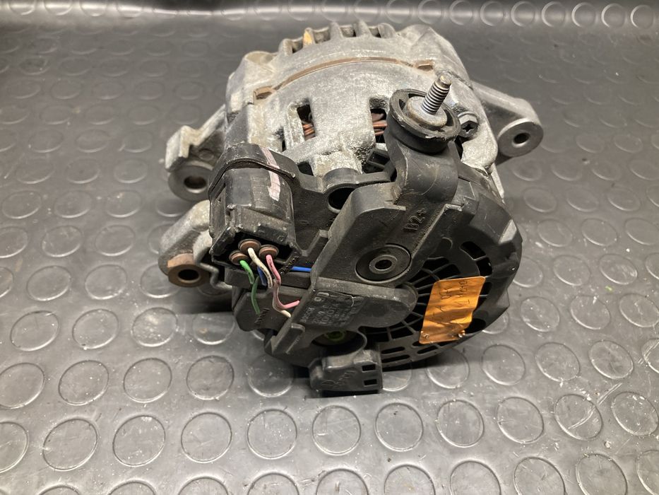 Генератор /Динамо за Тойота Ярис 1.4D4D 90кс 06-08г/ BOSCH 27060–0N011