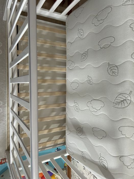 Продам кровать детскую