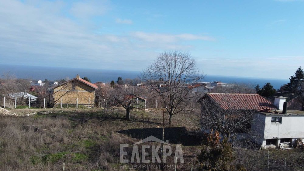 Парцел с панорама лесен достъп от главният път -  Ален Мак