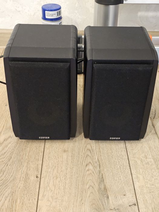 Продам акустические колонки edifier r1010bt