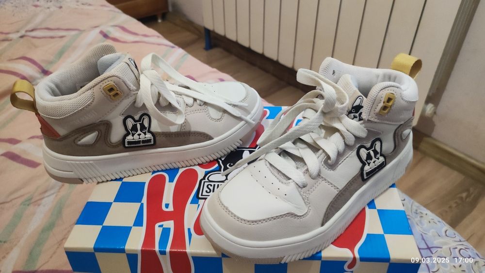 Sunday Habit кецове