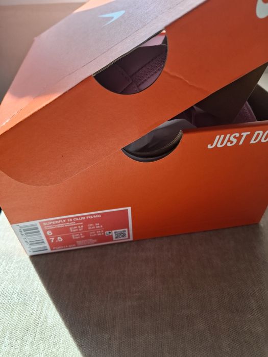 Бутони Nike 38,5 розови