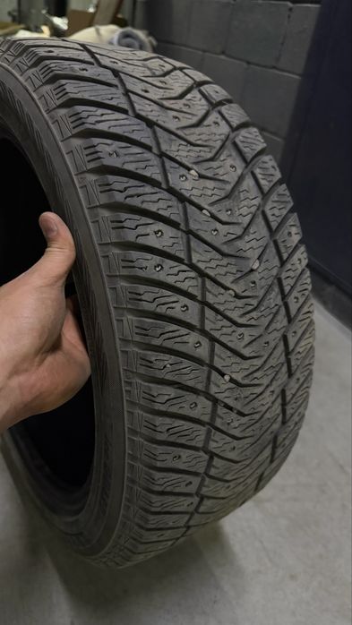 Продам зимние шины Yokohama ice guard