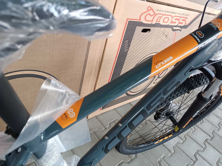 НОВ Планински велосипед 29" Cross Fusion