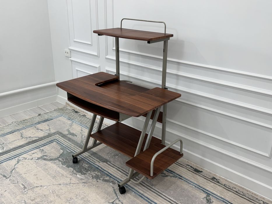 Стол компьютерный