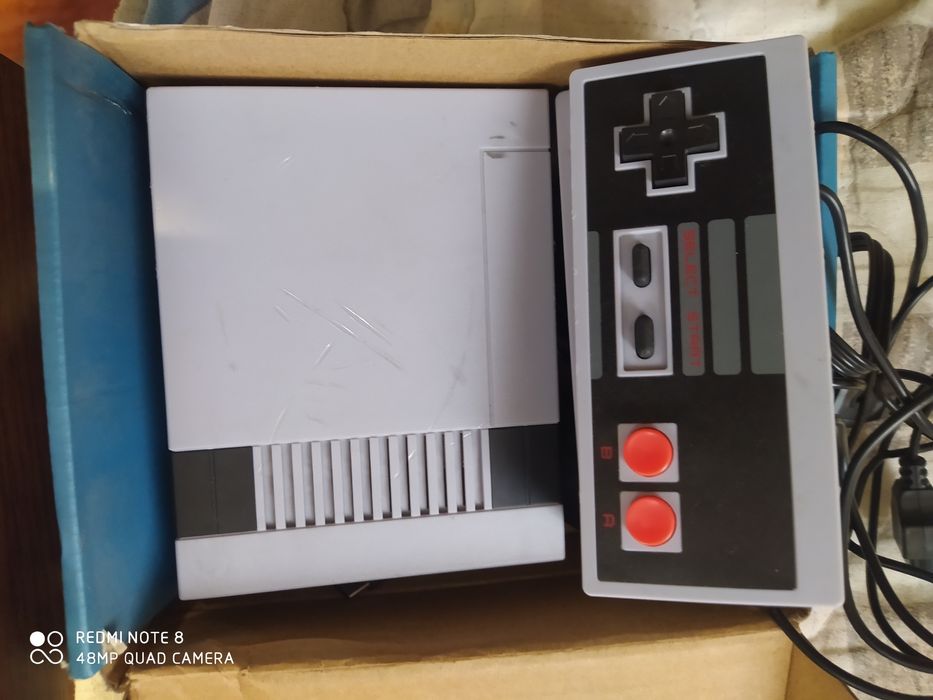 Продам игровую приставку