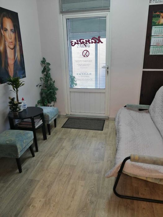 Салон "Каприз" дава Помещение под наем за Фризьорски салон