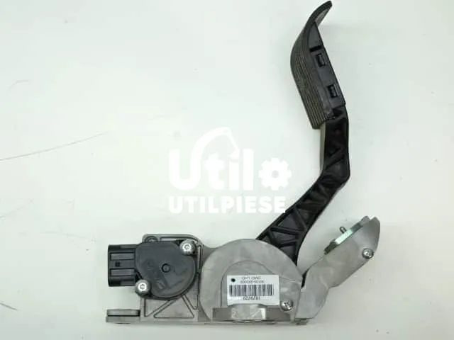 pedala acceleratie daf xf cf lf 95 85 75 + piese daf camioane