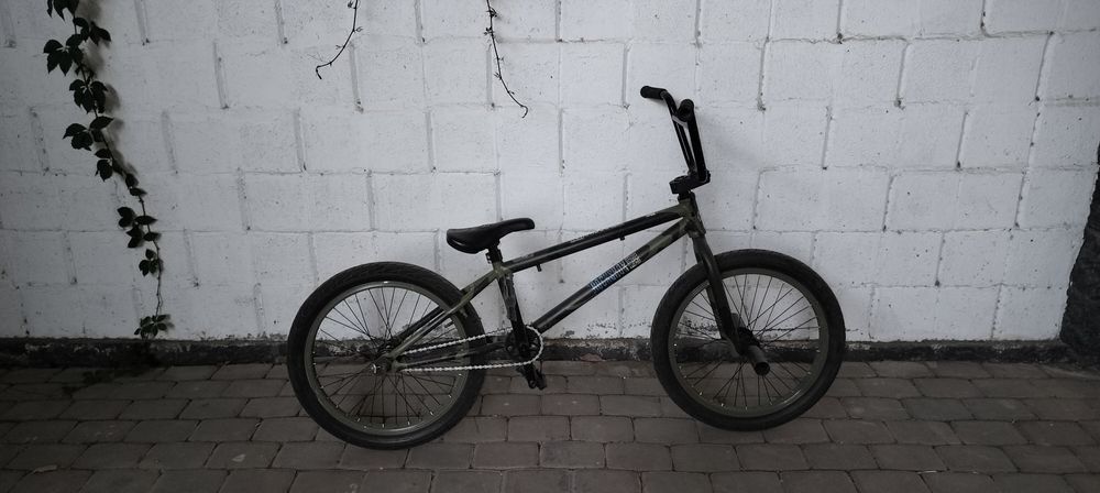 Продаётся BMX торг есть