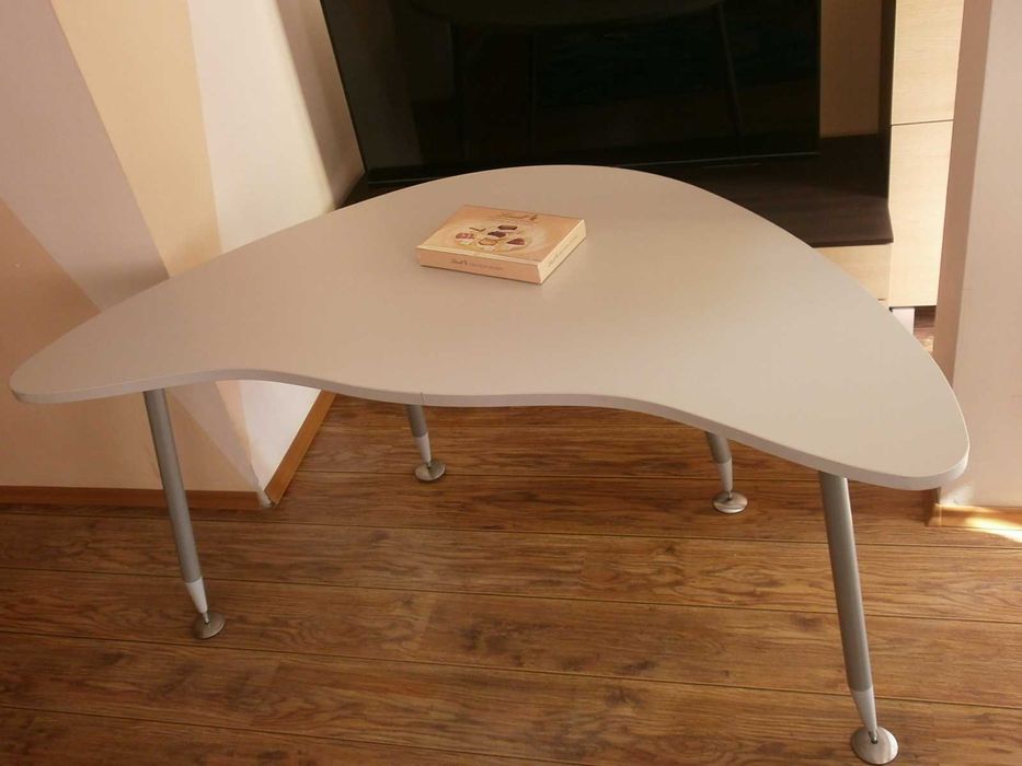 НЯКОЛКО броя Дизайнерско Голямо Офис Бюро "ОРТ" с Контейнер (ORT)