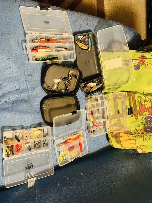 Продавач риболовни принадлежности