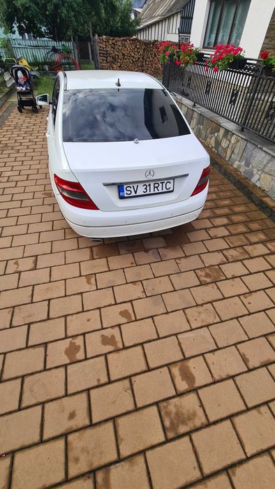 MERCEDES-BENZ C-Class 2011 — imagine 2