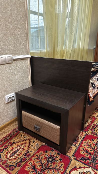 Продам кровать с тумбой