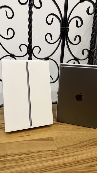 iPad impecabil generatia 9 Space Gray 64GB
