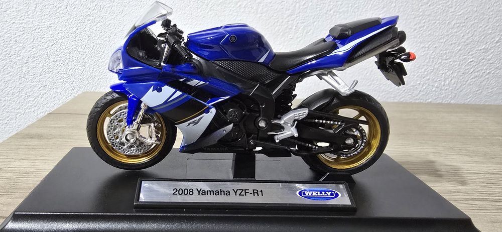 Macheta moto 1/18