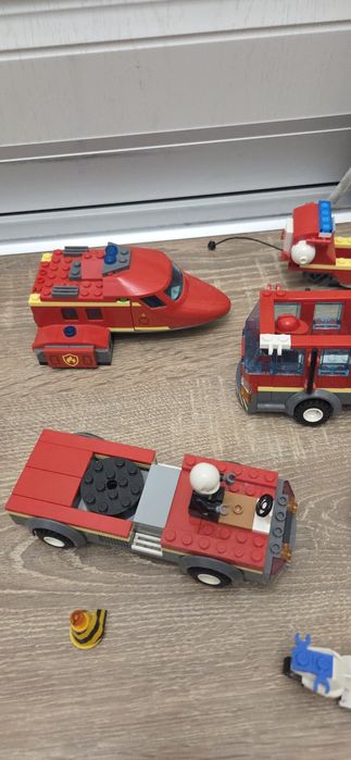 Продам игрушки лего