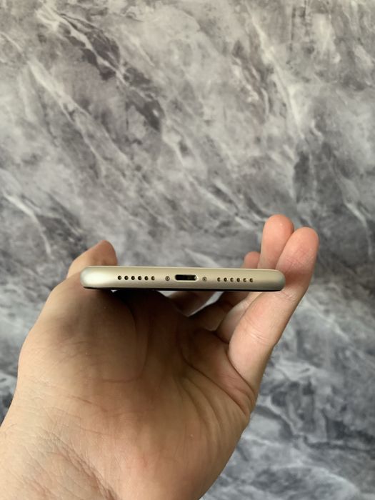 Продам iphone (айфон) 11 128gb