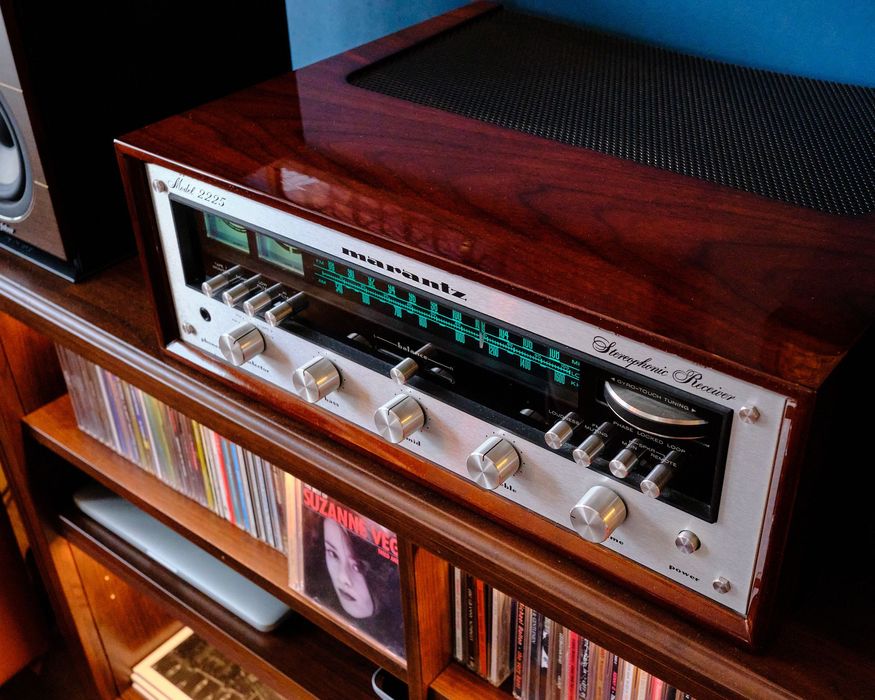 Marantz 2225 с дървена кутия WC-22, кафяв пиано лак, отлично състояние