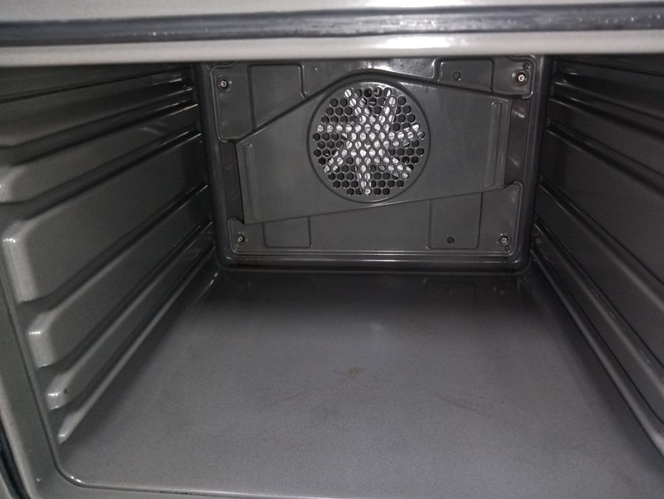 Свободно стояща печка с керамичен плот Сименс Siemens 2години гаранция