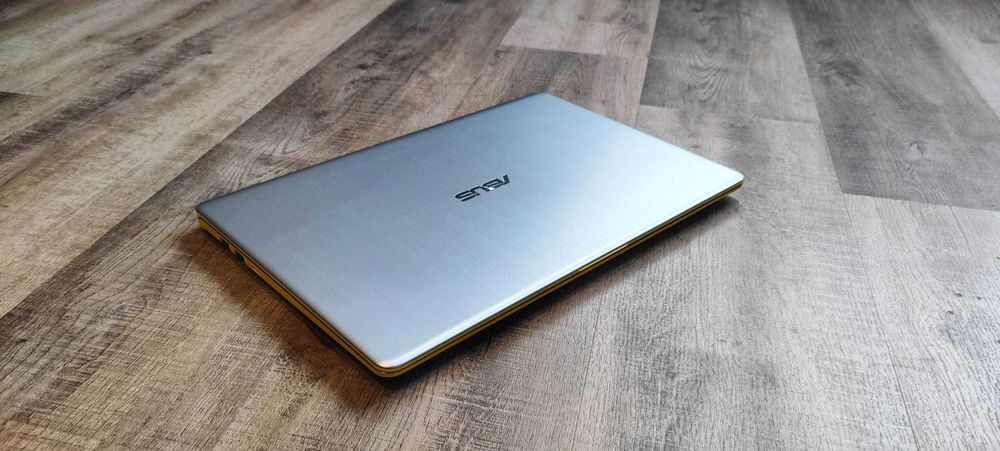 Vând Laptop ASUS VivoBook S15 S530