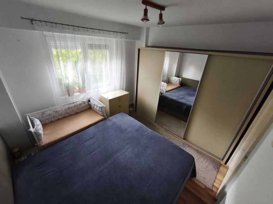 Apartament 3 camere, 2 băi, etaj 2 – Micro 16, cu parcare rezervată