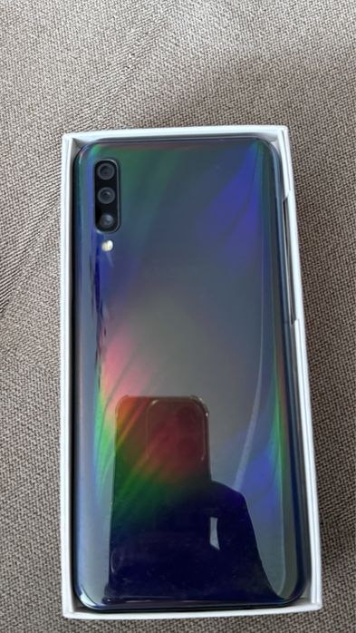 Продам Самсунг А50