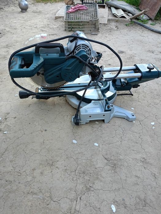 Торцовочная пила Alteco 2200MS