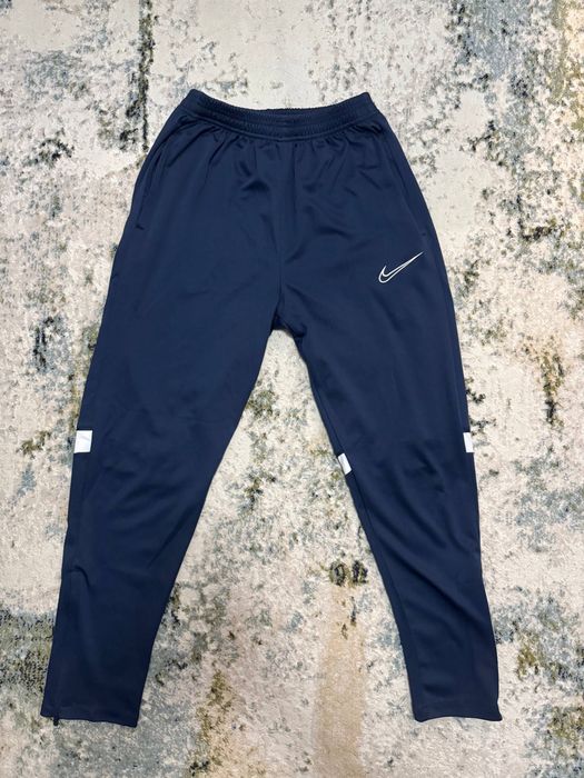 Продам спортивные штаны Nike!