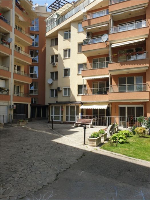 Продава се Тристаен апартамент в София, Зона Б-5-3 - 71 кв.м за 1429 €/кв.м - Снимка #10