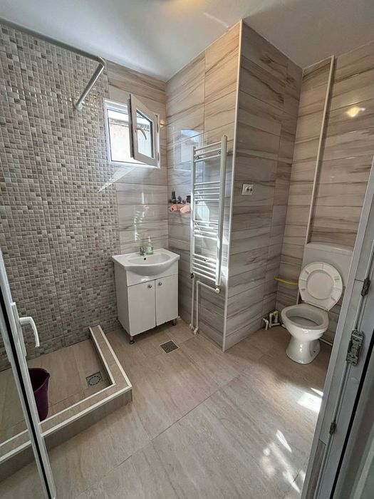 Casa 1 camera de inchiriat, strada Traian, acces stradal