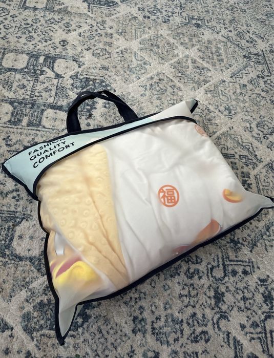 Конверт + одеяло продам за 6500 тг новая