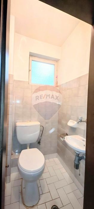 Офис за продажба Червен площад, гр.Варна ЙГ